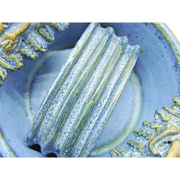 Handmade Blue Round Shaped Pottery Ashtray Trinket Dish Decorated With Frogs - Picture 9 of 11